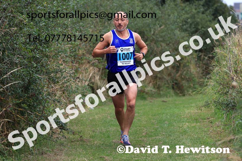 Senior Men and Veterans Relay, 2024 Sunderland XC Relays.  Photo: David T. Hewitson/Sports for All Pics